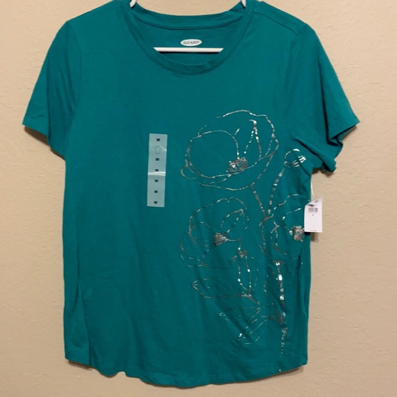 Old Navy Tops - ❤️ 2 for $10 NWT Old Navy Flower Graphic Tee